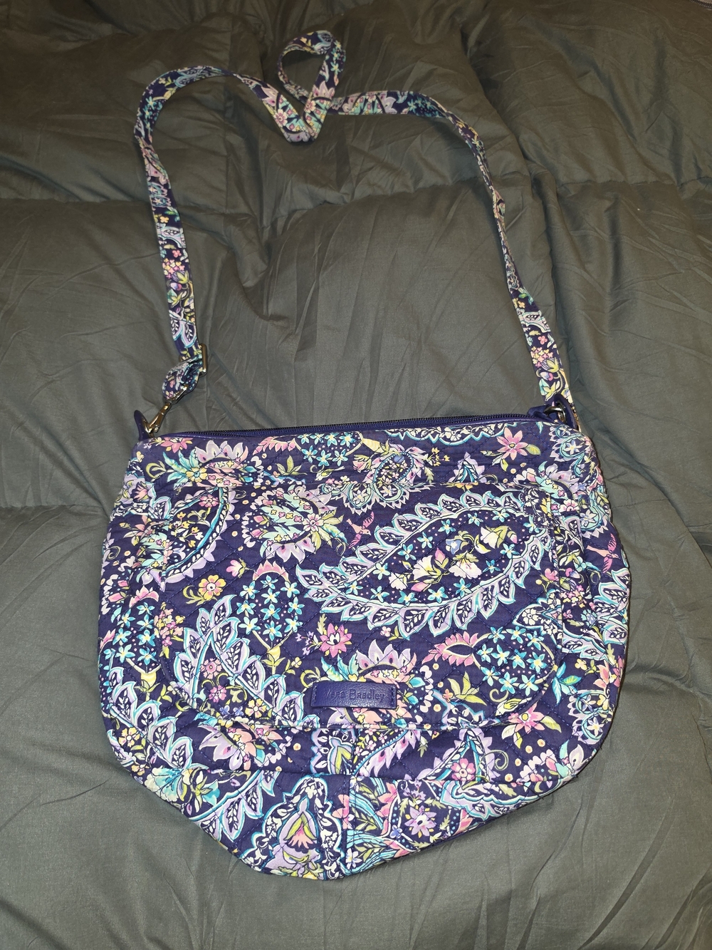 Vera Bradley Carson Shoulder Bag In French Paisley